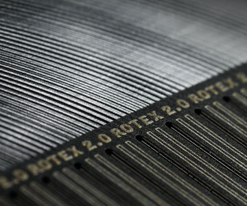 An up-close view of the complex milling
pattern found on every 588 RTX 2.0 wedge