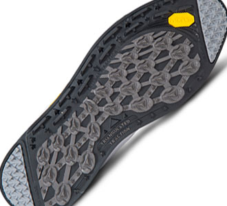 The rubberized traction wall of 
the Callaway Xfer Vibe.