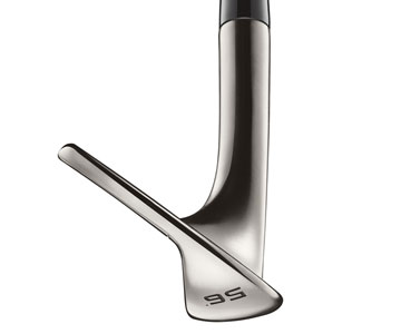 TaylorMade's Tour Preferred wedge
comes in two sole grinds with generous heel
relief on both