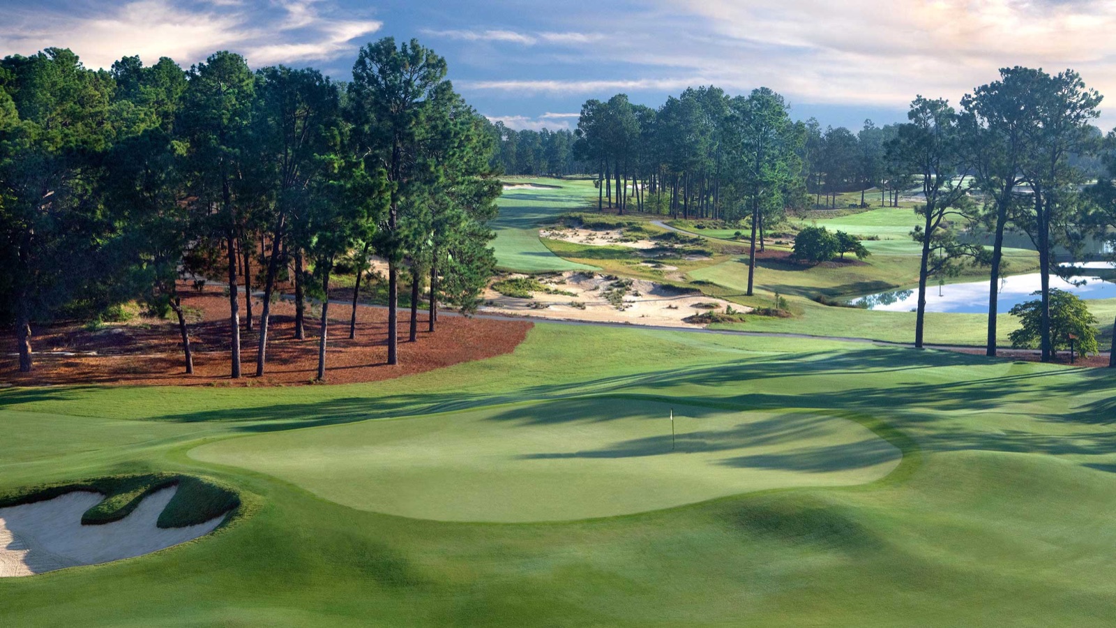Pinehurst No. 4 course photograph from AmateurGolf.com’s venue library