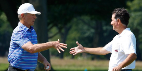 Kory Frost ices medalist Tim Hogarth at U.S. Senior Amateur